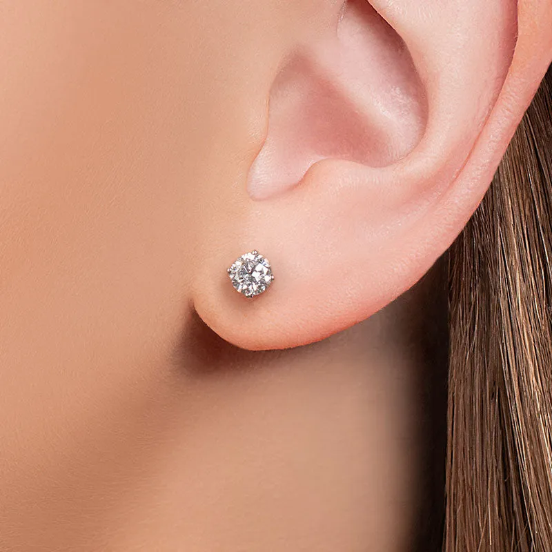 4-Prong Round Brilliant Diamond Stud Earrings