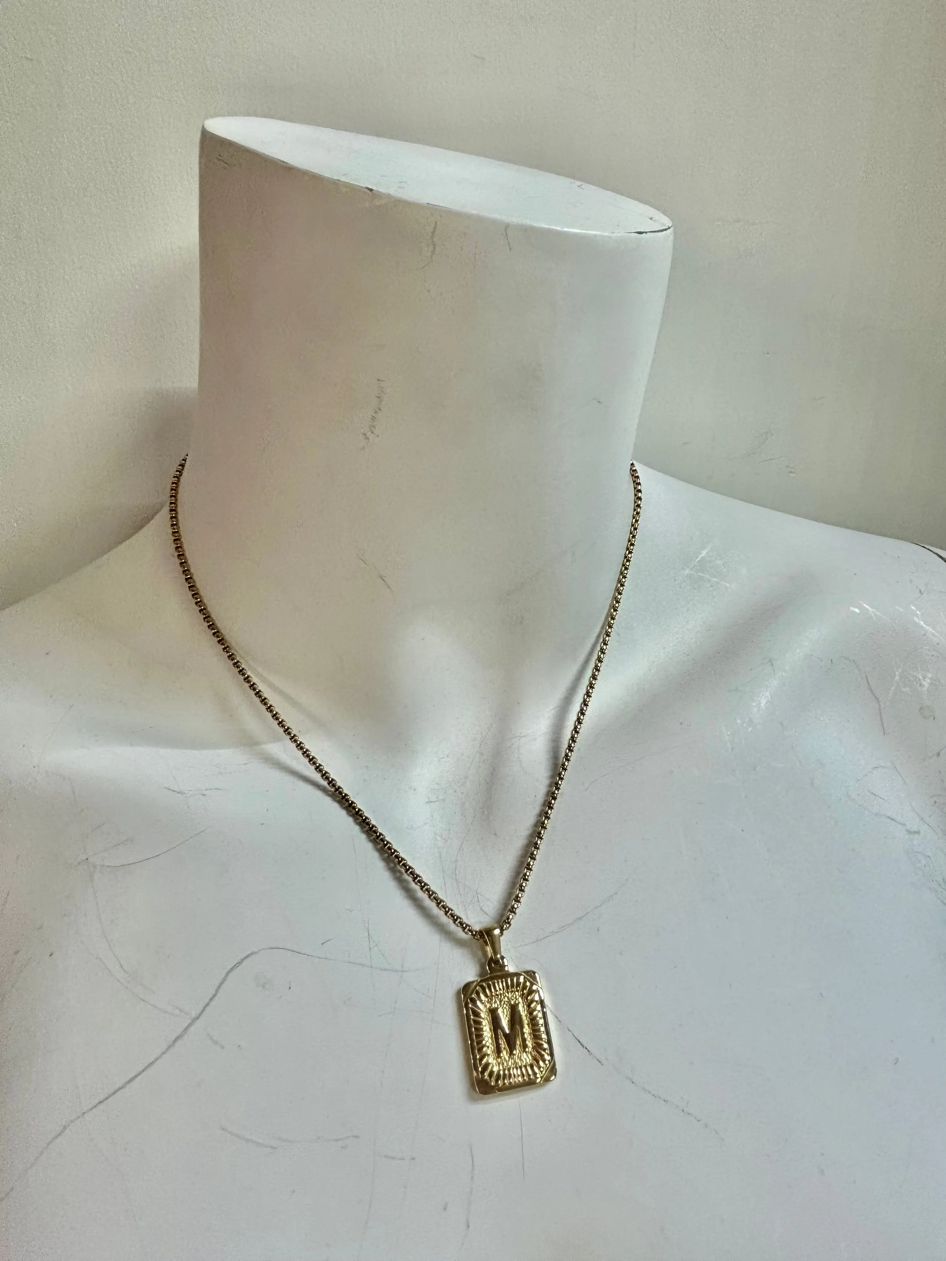 Bella Initial Tag Necklace | Chunky Box Chain