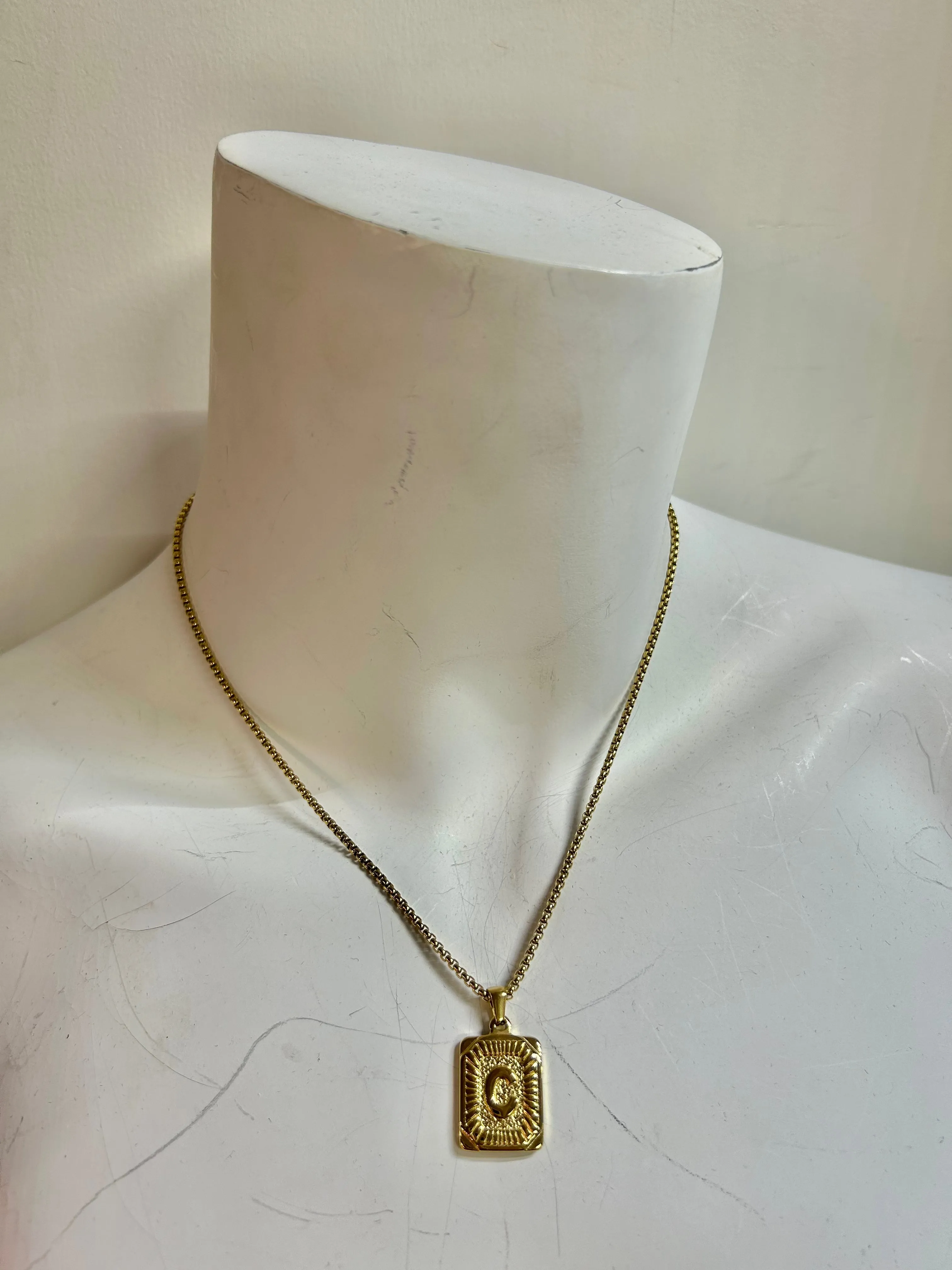 Bella Initial Tag Necklace | Chunky Box Chain