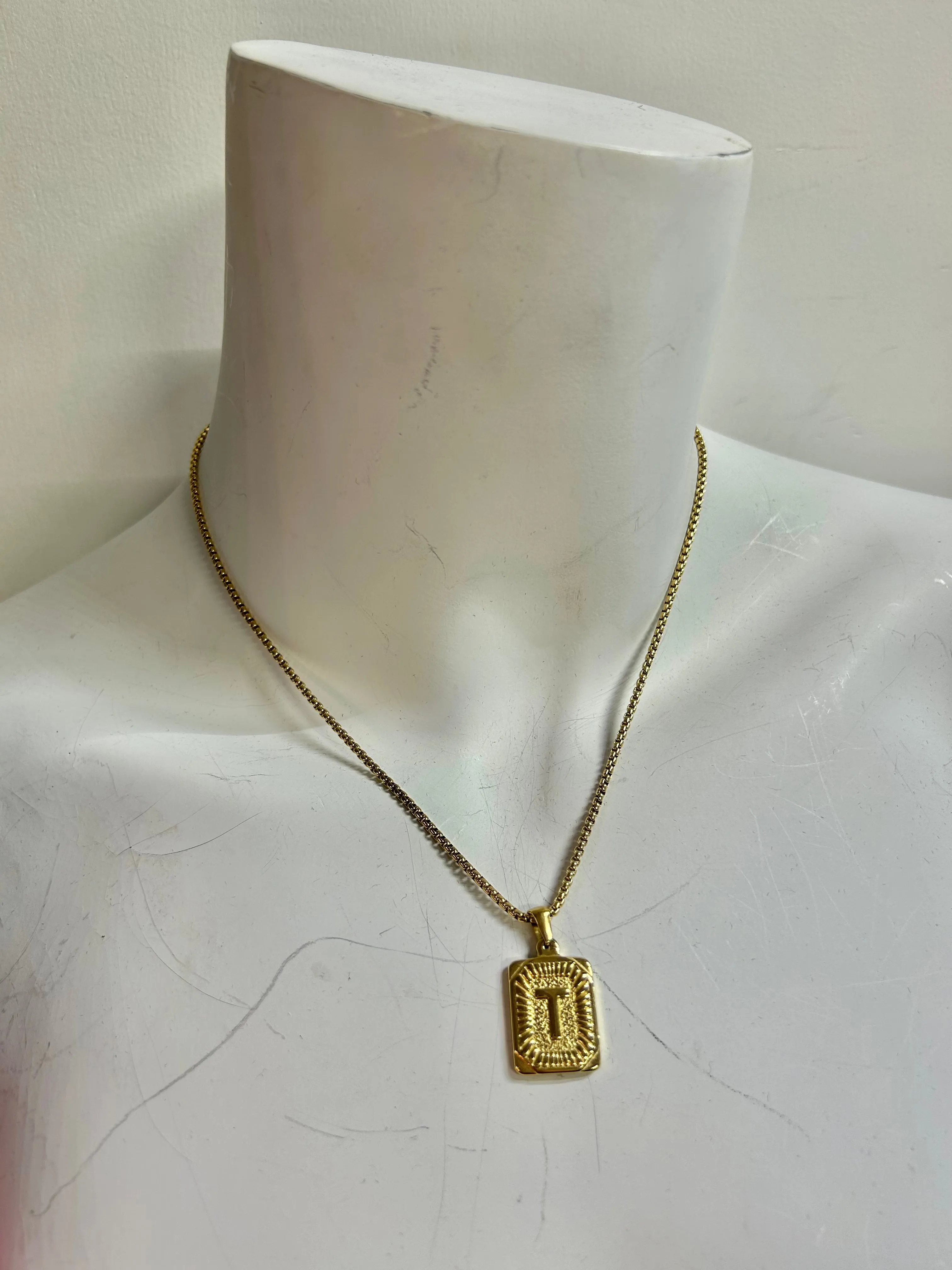 Bella Initial Tag Necklace | Chunky Box Chain