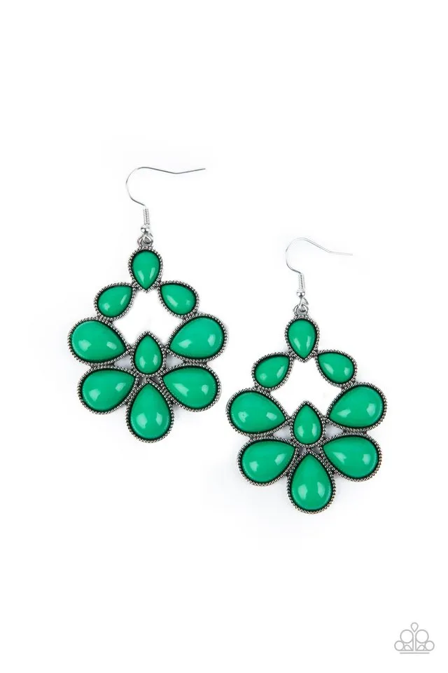 Paparazzi Earring ~ In Crowd Couture - Green