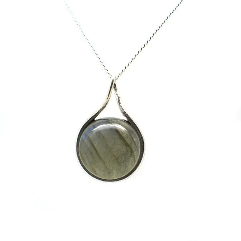 Sundari Jewellery Labradorite Twisted Setting Round Pendant